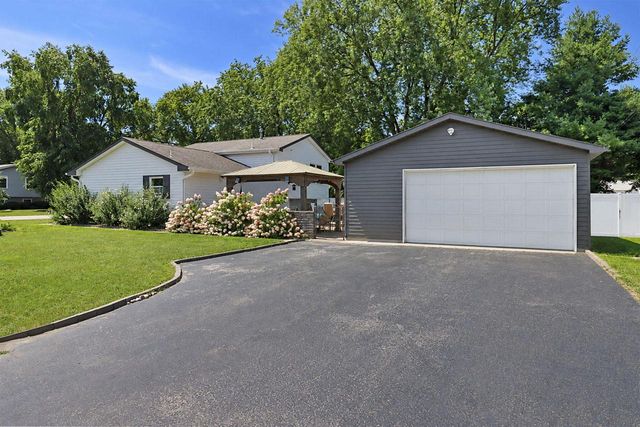 906 114th STREET, Pleasant Prairie, WI 53158