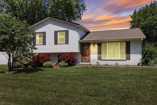 906 114th STREET, Pleasant Prairie, WI 53158