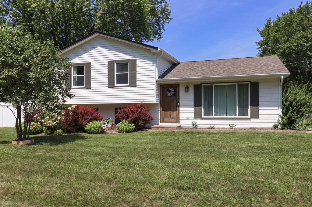 906 114th STREET, Pleasant Prairie, WI 53158