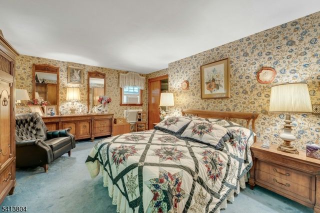 75 Cherokee Ave, Allendale Boro, NJ 07401