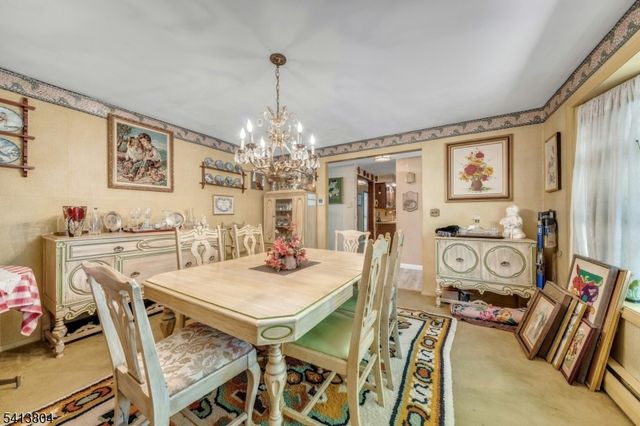 75 Cherokee Ave, Allendale Boro, NJ 07401