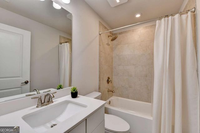 1372 Live Oak Lane, Brookhaven, GA 30319