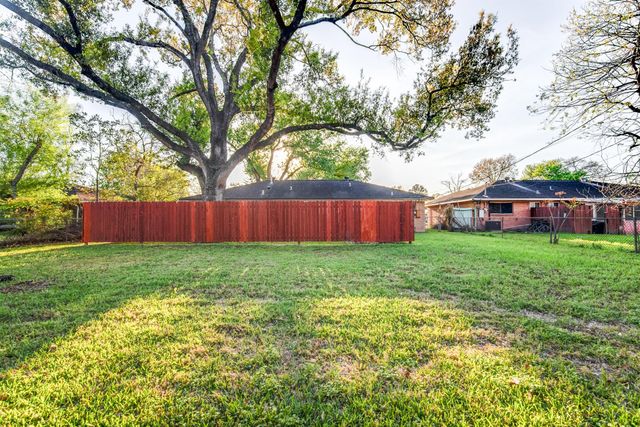 12331 Atwell Drive, Houston, TX 77035