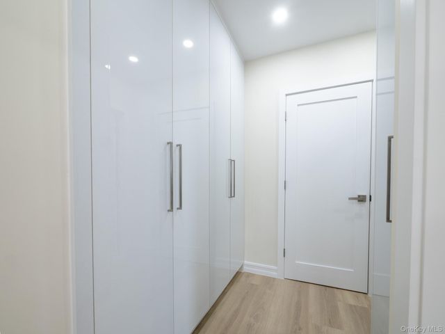 139-15 83 Avenue 423, Briarwood, NY 11435