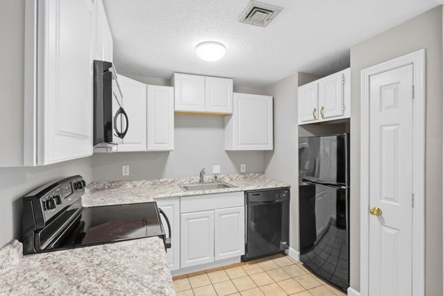 219 Central Street 2B, Lowell, MA 01852