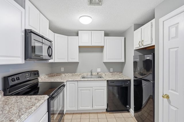 219 Central Street 2B, Lowell, MA 01852