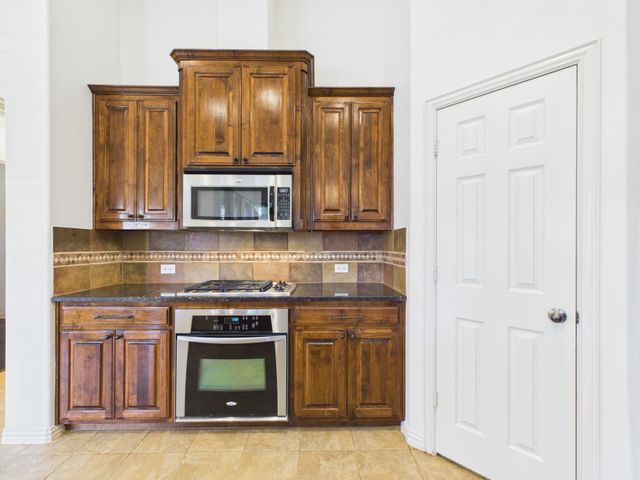 811 Ethan Road, Argyle, TX 76226