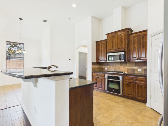 811 Ethan Road, Argyle, TX 76226