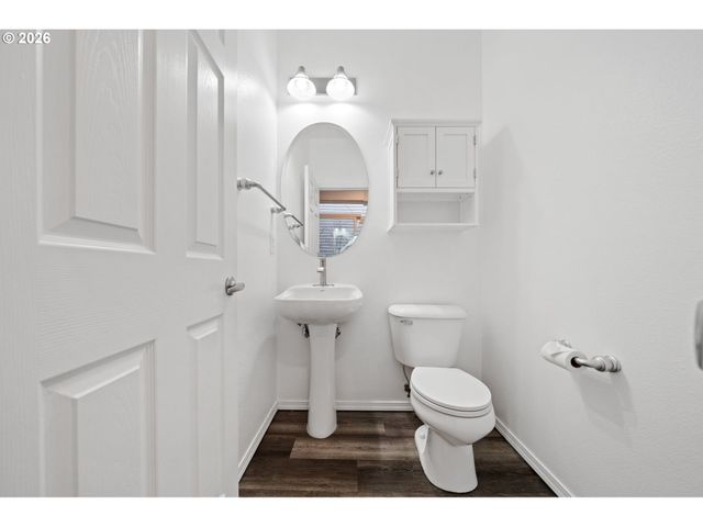 1147 Se LEANDER St, Hillsboro, OR 97123