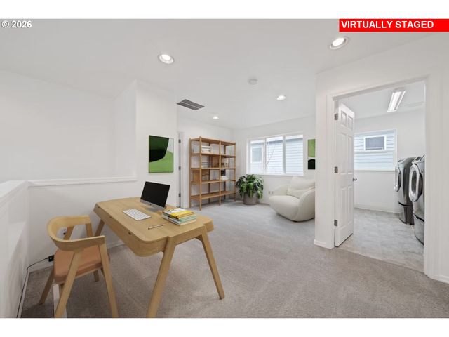 1147 Se LEANDER St, Hillsboro, OR 97123