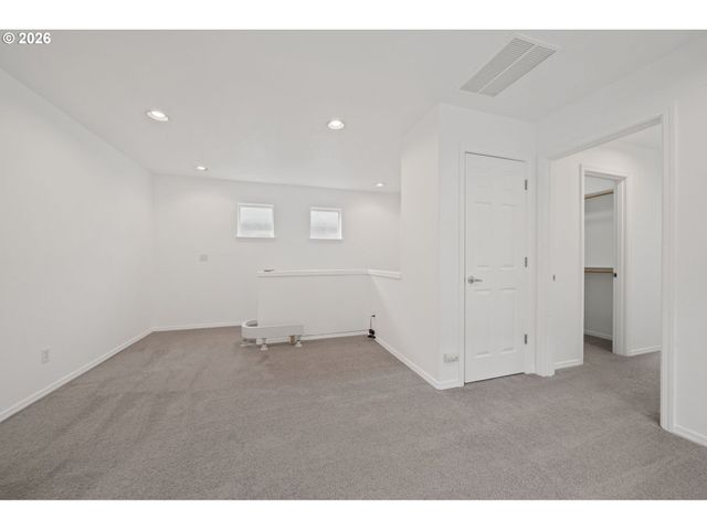 1147 Se LEANDER St, Hillsboro, OR 97123