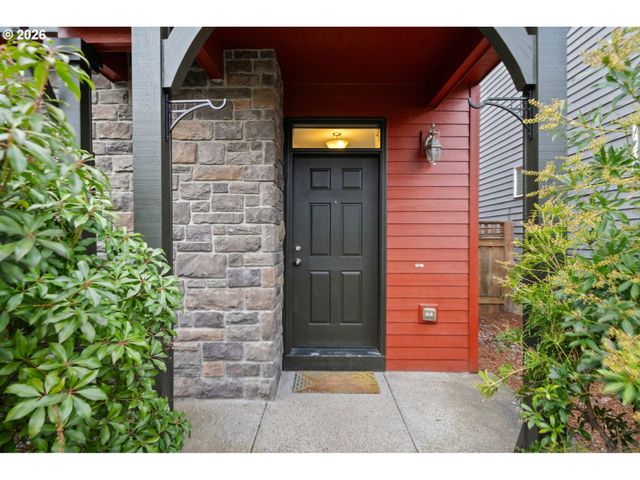 1147 Se LEANDER St, Hillsboro, OR 97123