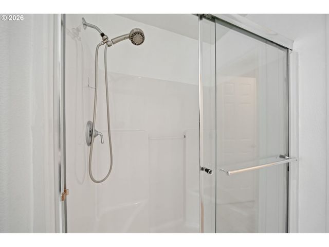 1147 Se LEANDER St, Hillsboro, OR 97123