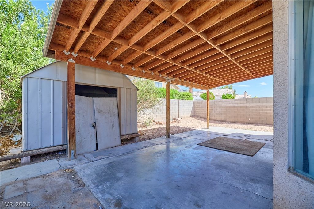 5906 Commodore Cove Drive, Las Vegas, NV 89142 — photo 2