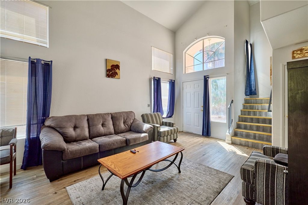 5906 Commodore Cove Drive, Las Vegas, NV 89142 — photo 4