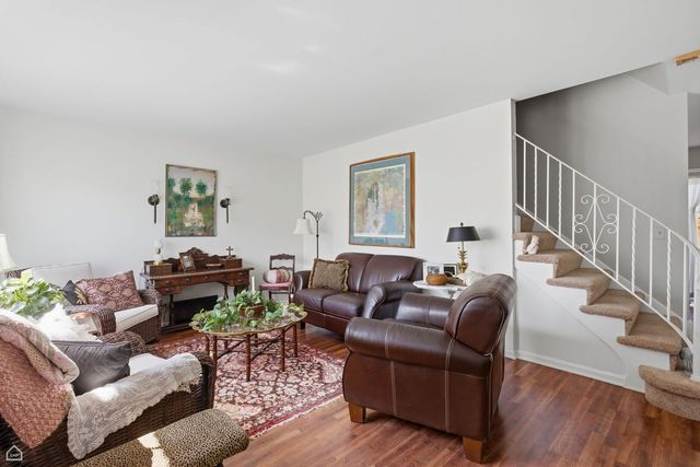 2154 Rugen Road A, Glenview, IL 60026