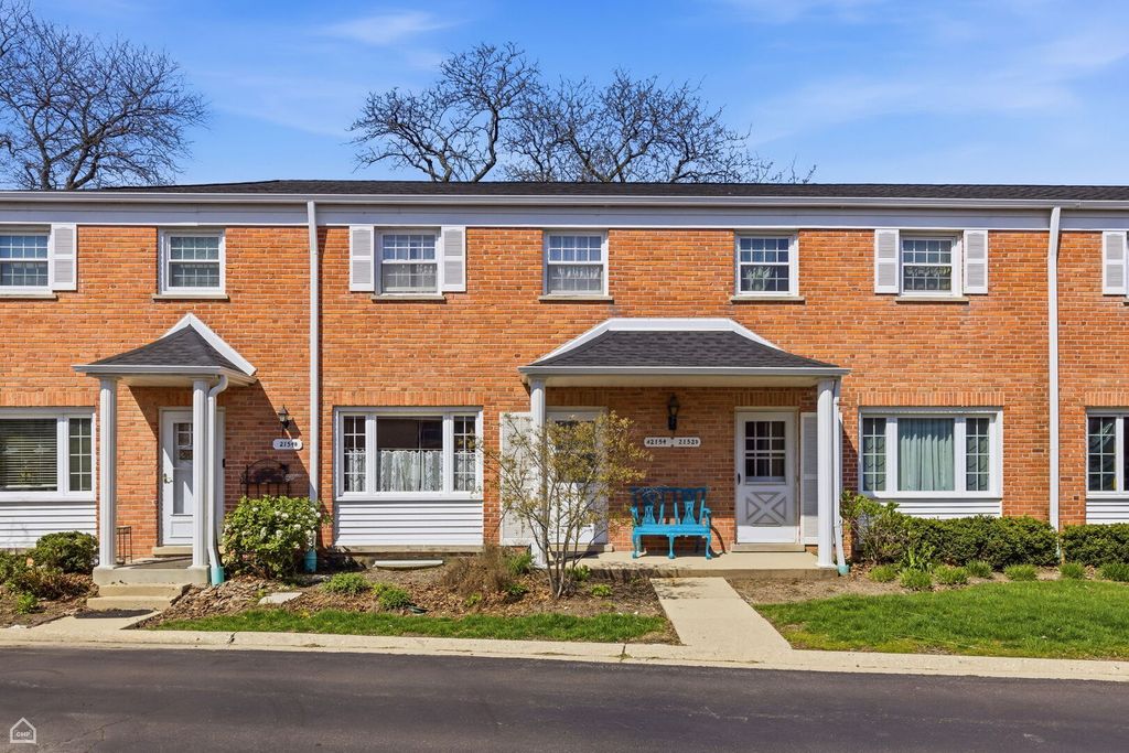 2154 Rugen Road A, Glenview, IL 60026