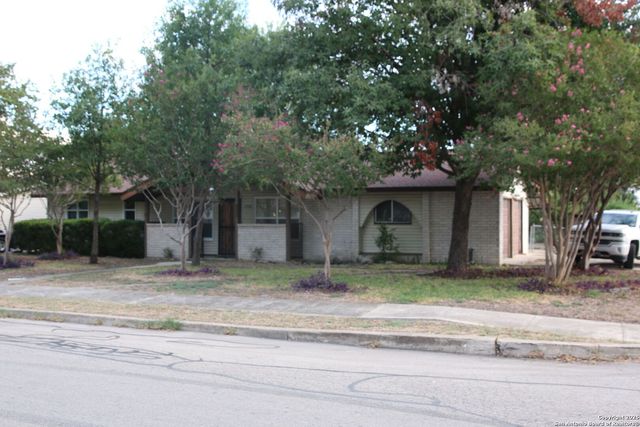 7170 Rolling Hills, San Antonio, TX 78227