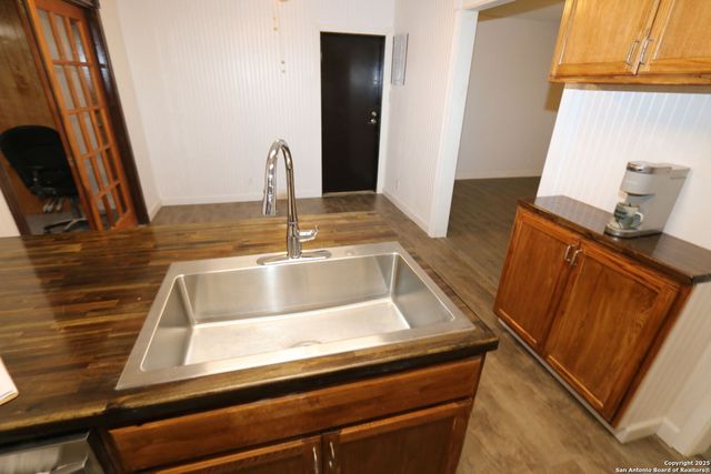 7170 Rolling Hills, San Antonio, TX 78227