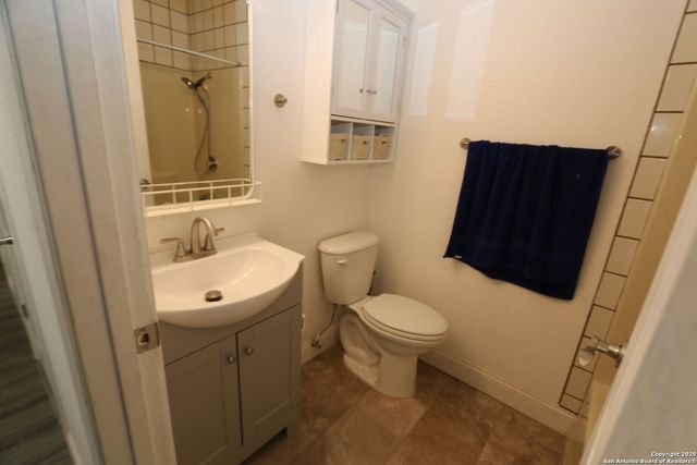 7170 Rolling Hills, San Antonio, TX 78227