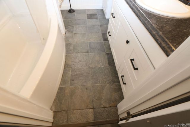 7170 Rolling Hills, San Antonio, TX 78227