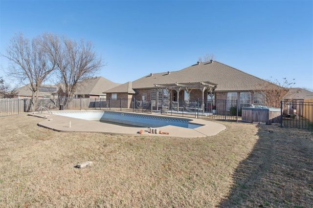 19501 Danforth Farms Boulevard, Edmond, OK 73012
