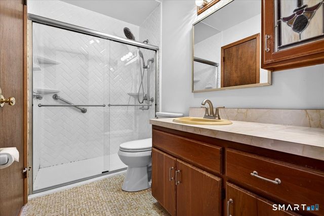 80 Flower Drive, Hamden, CT 06518