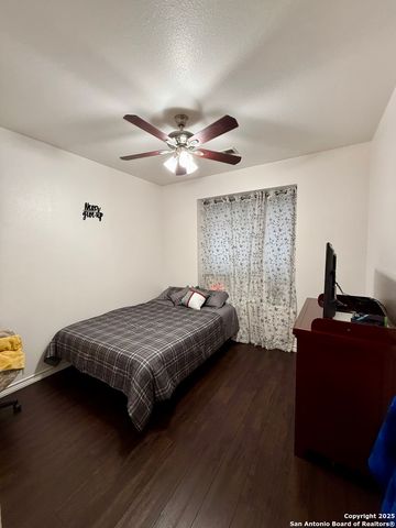 18 Brieley, San Antonio, TX 78250