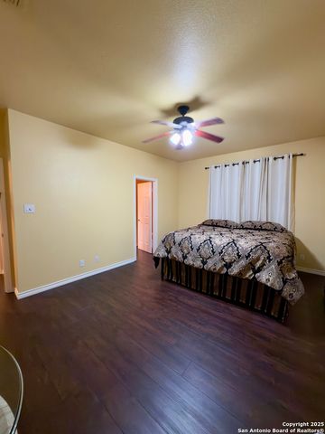 18 Brieley, San Antonio, TX 78250