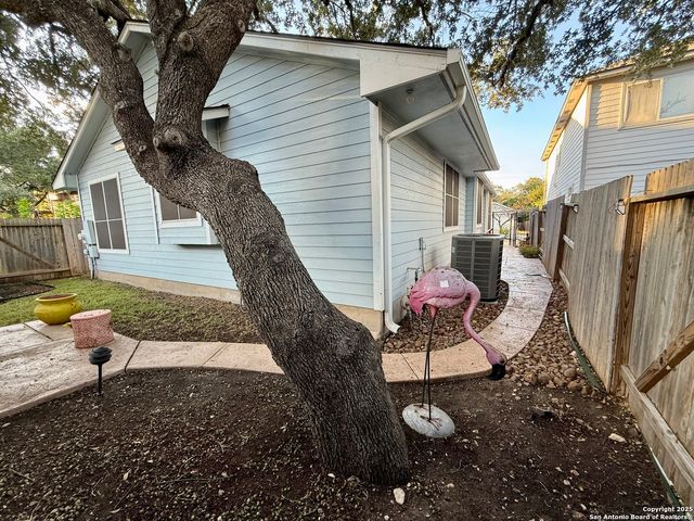 18 Brieley, San Antonio, TX 78250