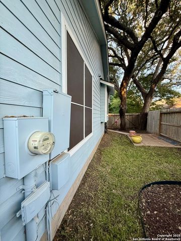 18 Brieley, San Antonio, TX 78250