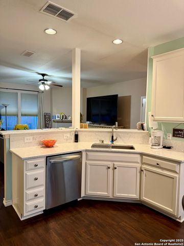 18 Brieley, San Antonio, TX 78250