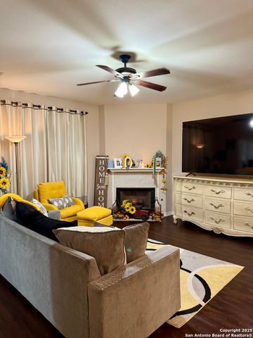 18 Brieley, San Antonio, TX 78250