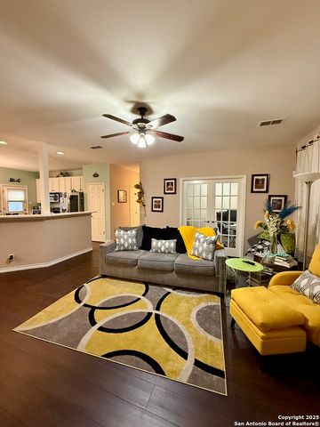 18 Brieley, San Antonio, TX 78250