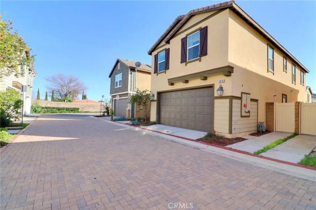 2076 E Sentinel Privado, Ontario, CA 91764
