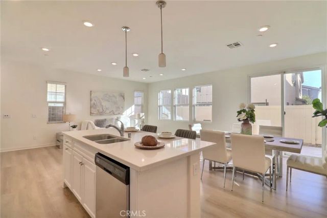 2076 E Sentinel Privado, Ontario, CA 91764