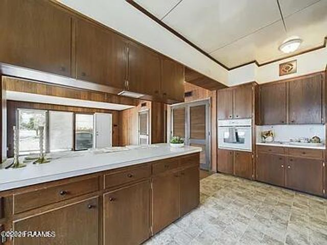 903 Myrtle Place, Lafayette, LA 70506