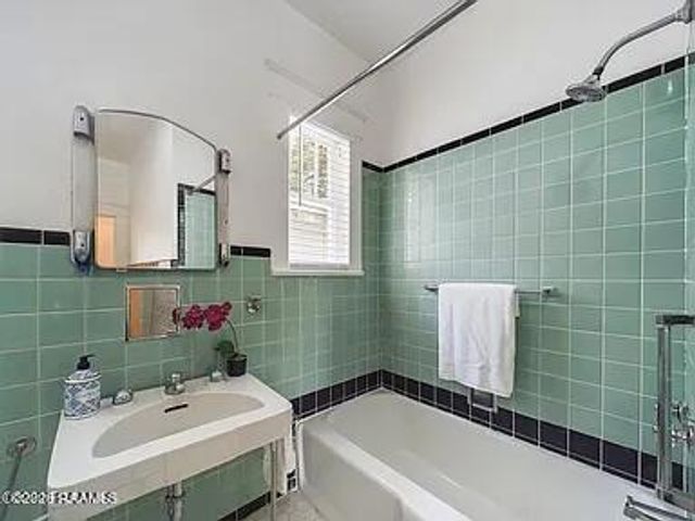 903 Myrtle Place, Lafayette, LA 70506