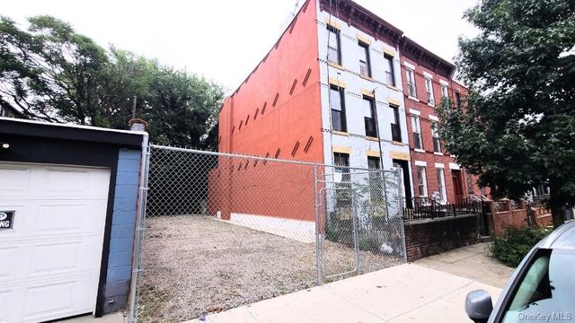 9 Marconi Place, Brooklyn, NY 11233