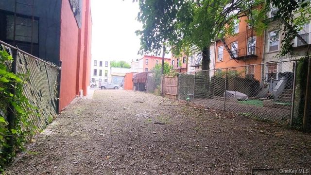 9 Marconi Place, Brooklyn, NY 11233