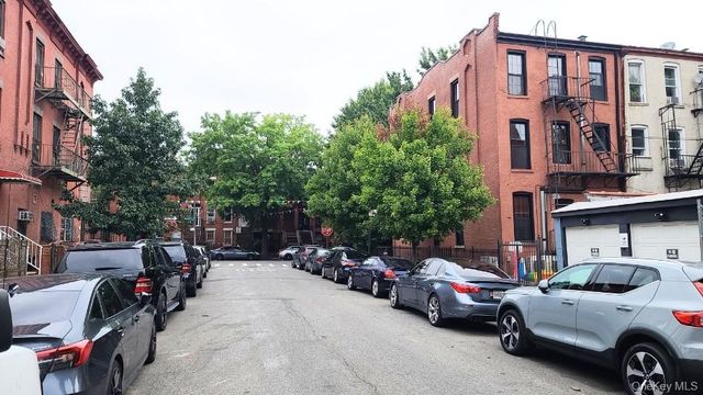 9 Marconi Place, Brooklyn, NY 11233