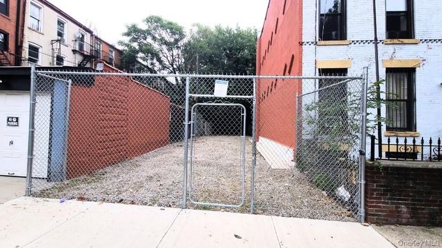 9 Marconi Place, Brooklyn, NY 11233