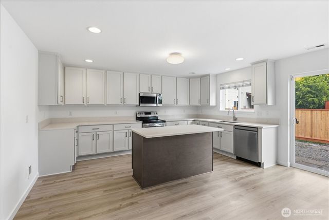 3808 S 335th Place, Federal Way, WA 98001