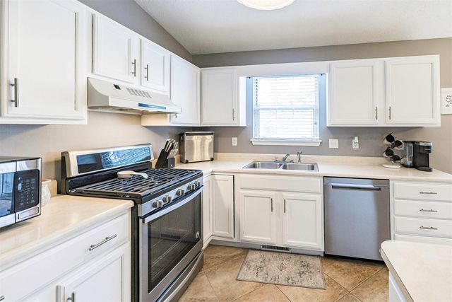 3824 AMHERST Road, Erie, PA 16506