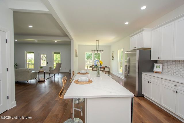 12901 Westport Rd, Louisville, KY 40245