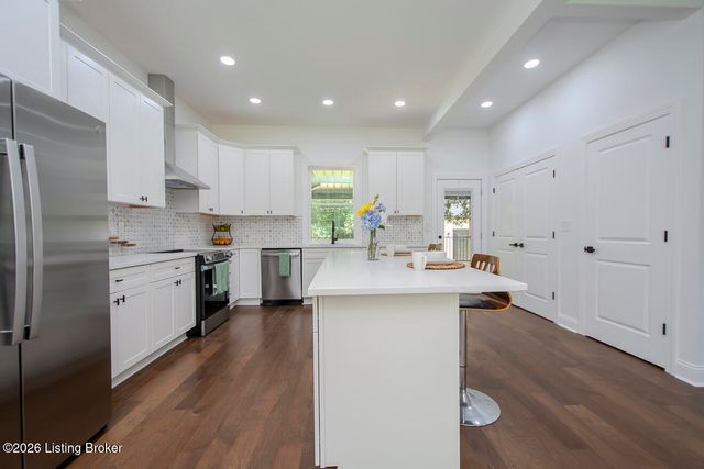 12901 Westport Rd, Louisville, KY 40245