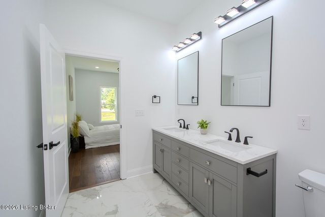 12901 Westport Rd, Louisville, KY 40245