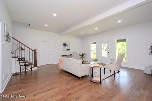 12901 Westport Rd, Louisville, KY 40245