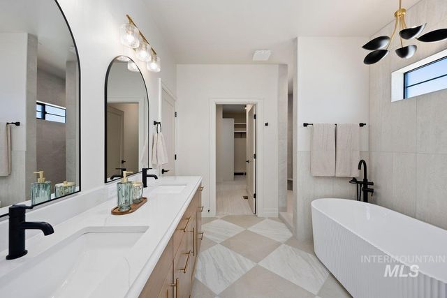 532 Half Moon Way, Twin Falls, ID 83301