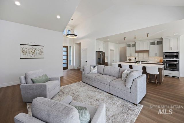 532 Half Moon Way, Twin Falls, ID 83301